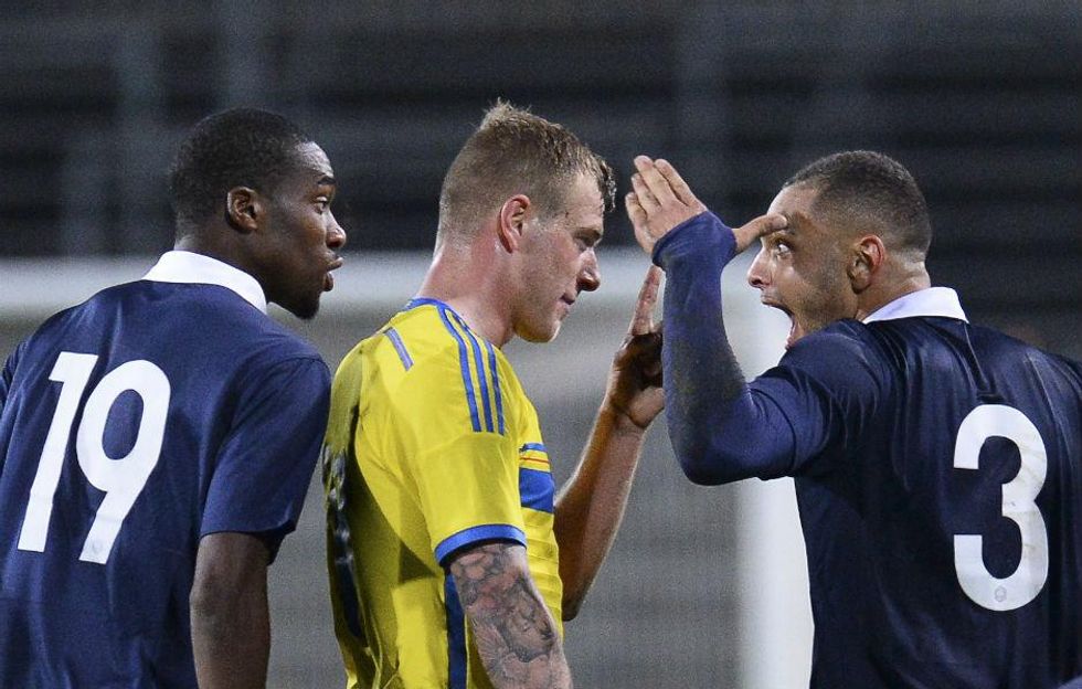 Layvin Kurzawa confronts John Guidetti