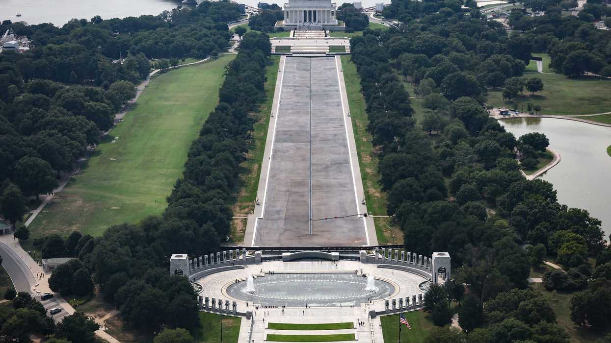 Trump’s Reflecting Pool renovations have just hit yet another snag