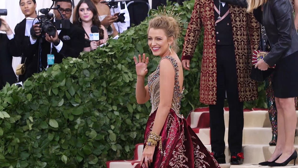 Blake Lively praised for celebrating breast pumping in public