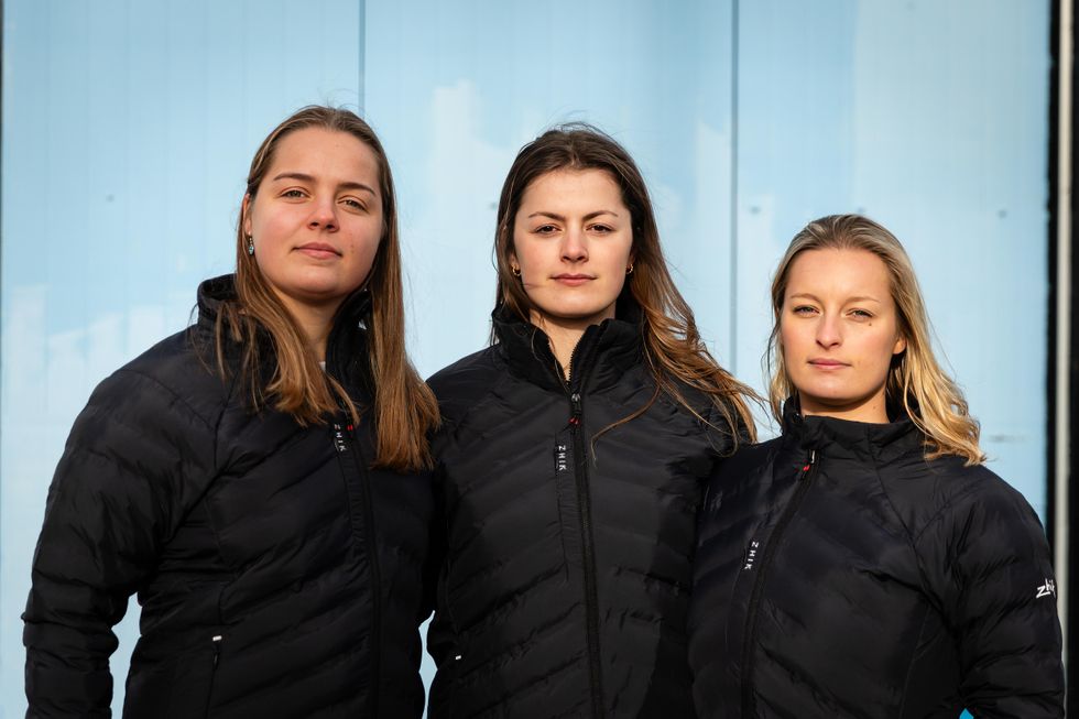 Female crew aim to be first trio to row Pacific Ocean non-stop and unsupported