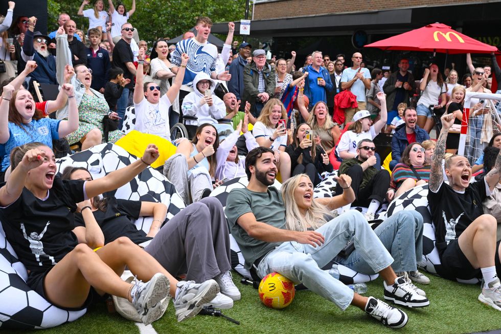 England fans celebrate Lionesses’ World Cup quarter-final win over Colombia