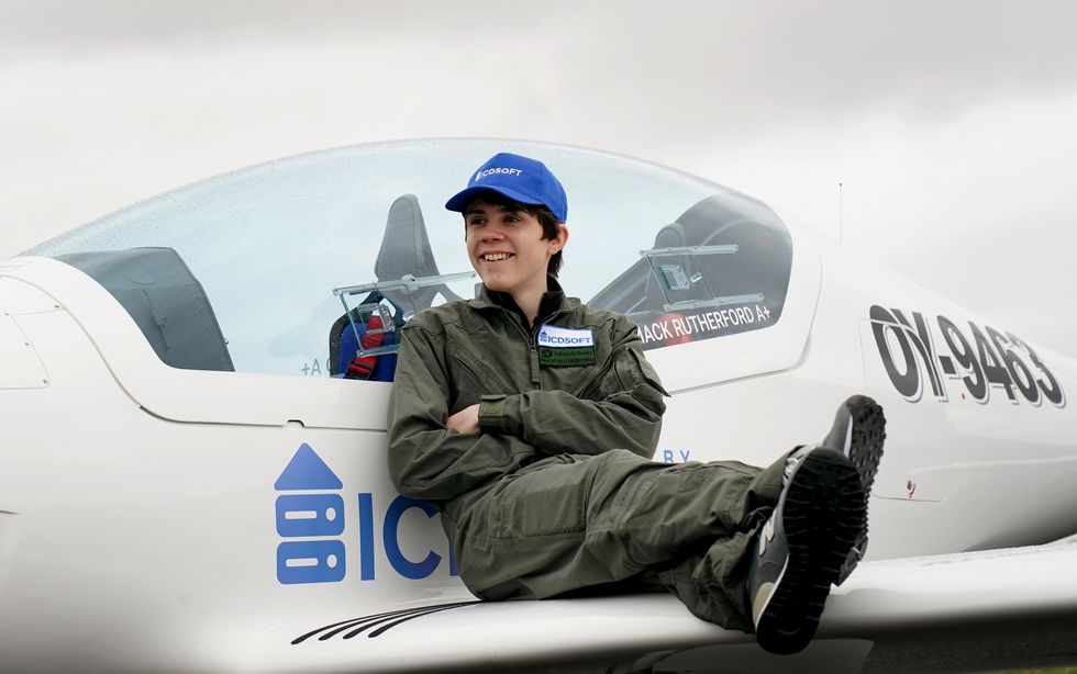 Pilot Mack, 16, aims to break solo round-the-world record