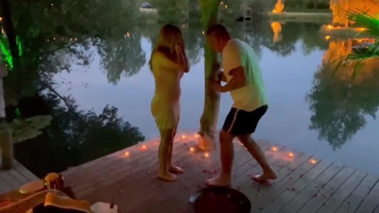Man's marriage proposal goes wrong as he drops £1k ring into a lake