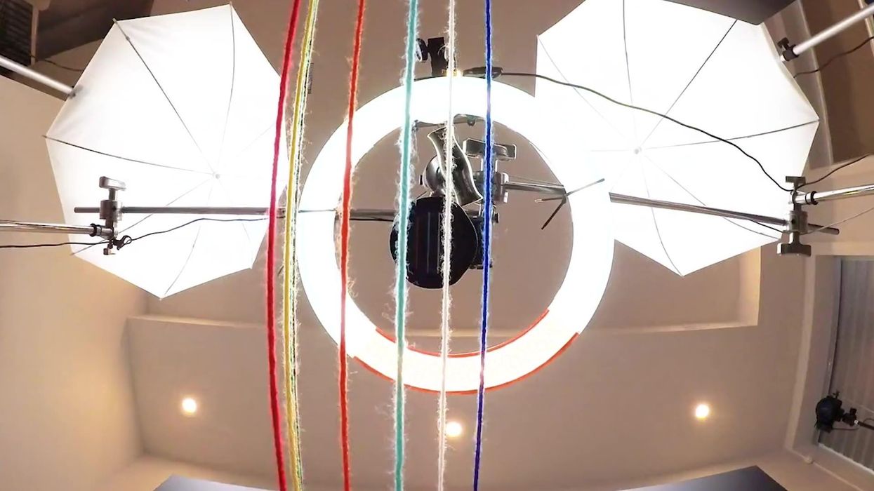 Man perfectly recreates Netflix intro using just yarn