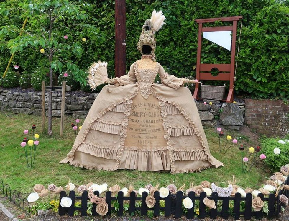 Marie Antoinette scarecrow