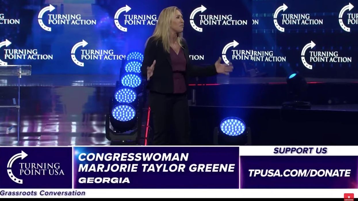 Flat Earther claims that Nasa makes us believe in aliens so that we'll shoot Jesus if he returns