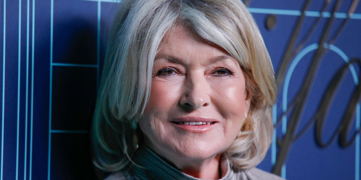 Martha Stewart Becomes Oldest Sports Illustrated Swimsuit Issue Cover martha-stewart-becomes-oldest-sports-illustrated-swimsuit-issue-cover