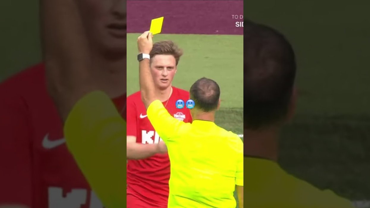 Fifa Uno Reverse YouTuber Max Fosh used an Uno reverse card in the Sidemen charity match ...