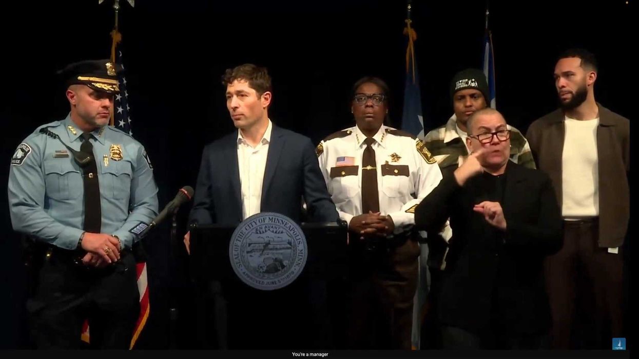 Minneapolis mayor praised for strong ICE rebuttal after fatal shooting