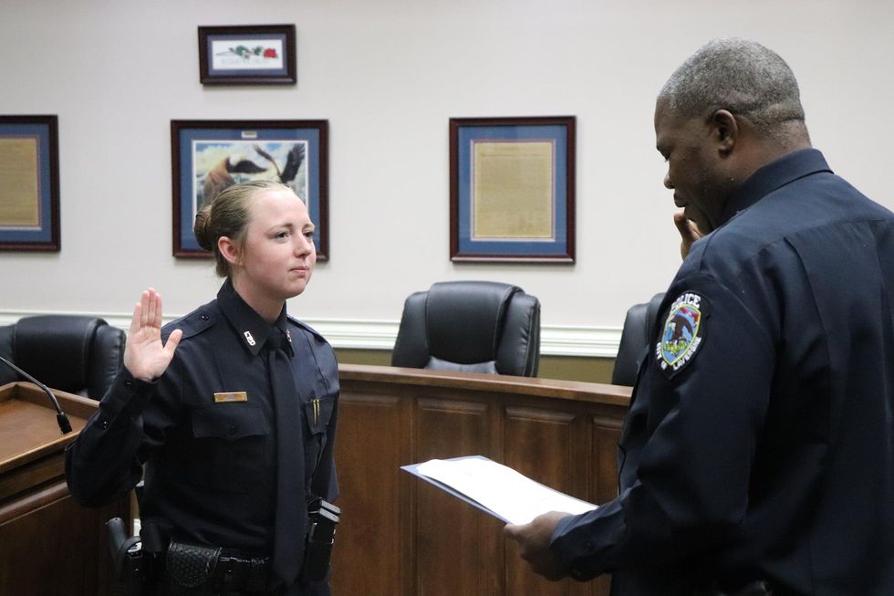 Sex scandal cop who lost job is offered new one at strip club indy100