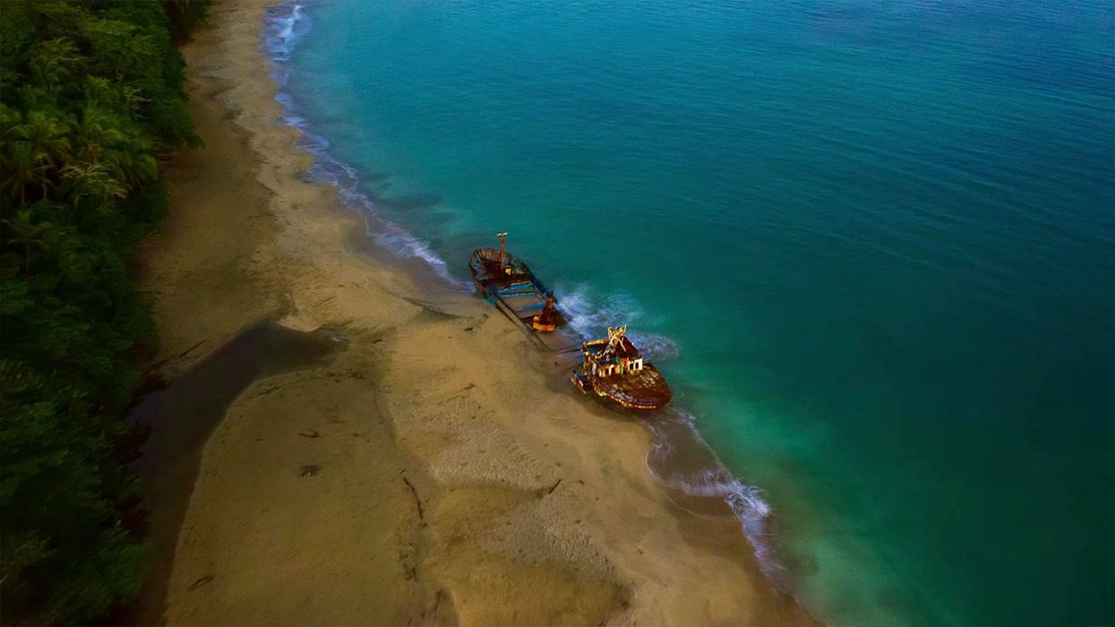 A photographer took pictures of people at 7am and then again 7pm