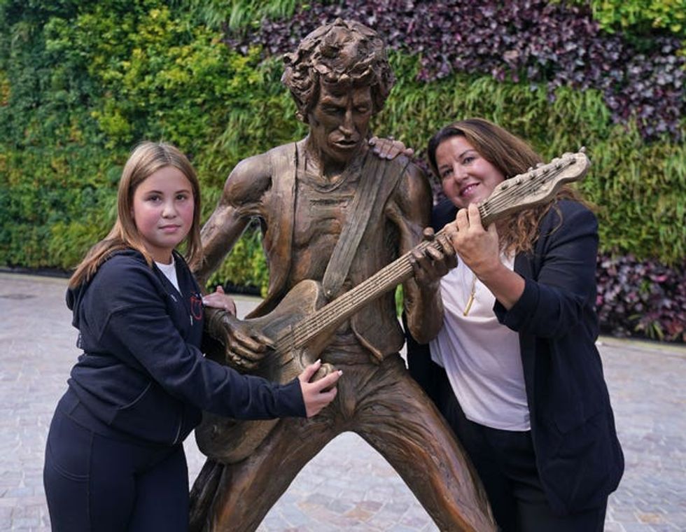 Mick Jagger and Keith Richards statue unveiled