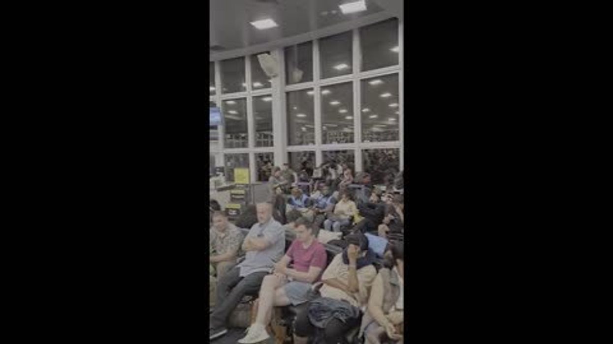 17 of the funniest global IT outage memes