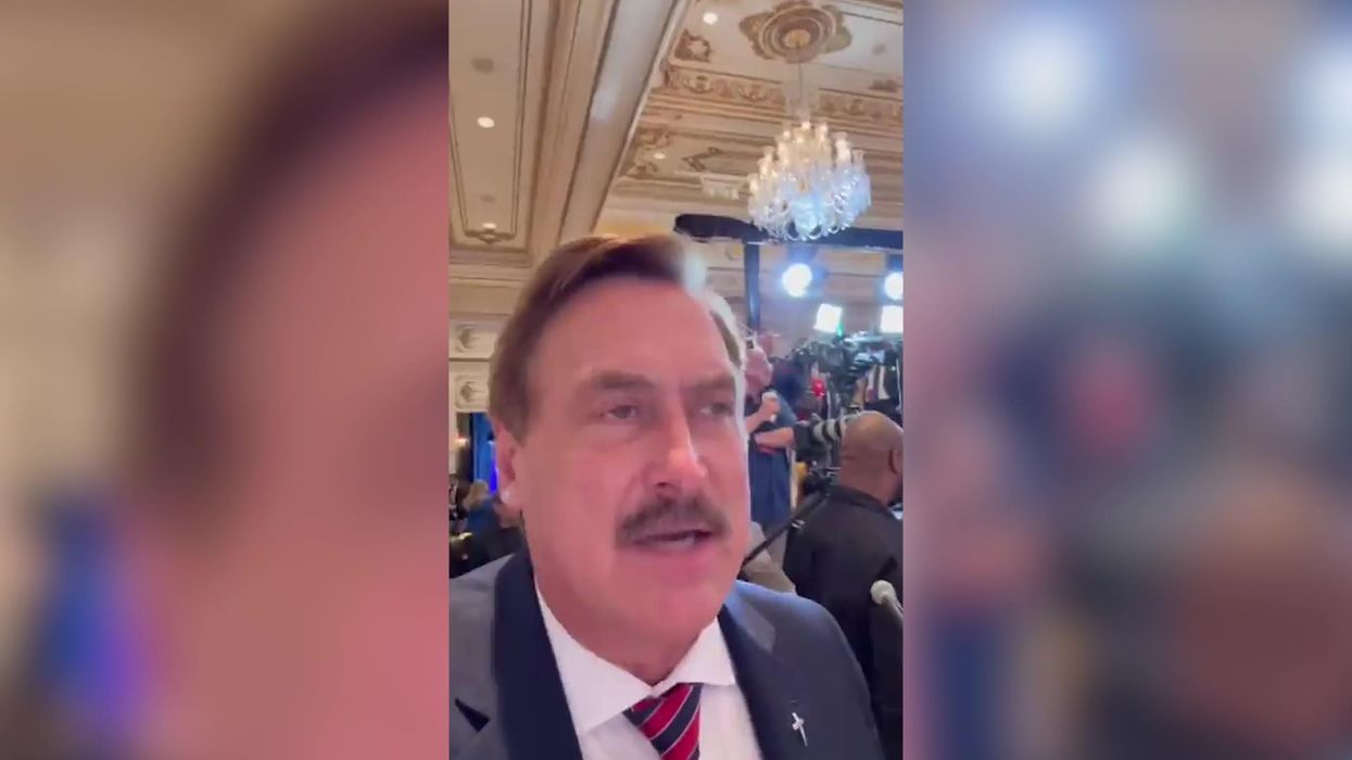 The 24 funniest memes about Donald Trump announcing third presidential run