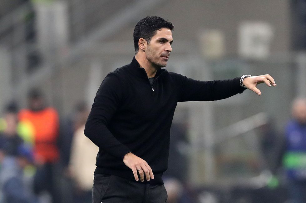 Mikel Arteta, Manager of Arsenal, gestures during the UEFA Champions League 2024/25 League Phase MD4 match between FC Internazionale Milano and Arsenal FC at Stadio San Siro on November 06, 2024 in Milan, Italy