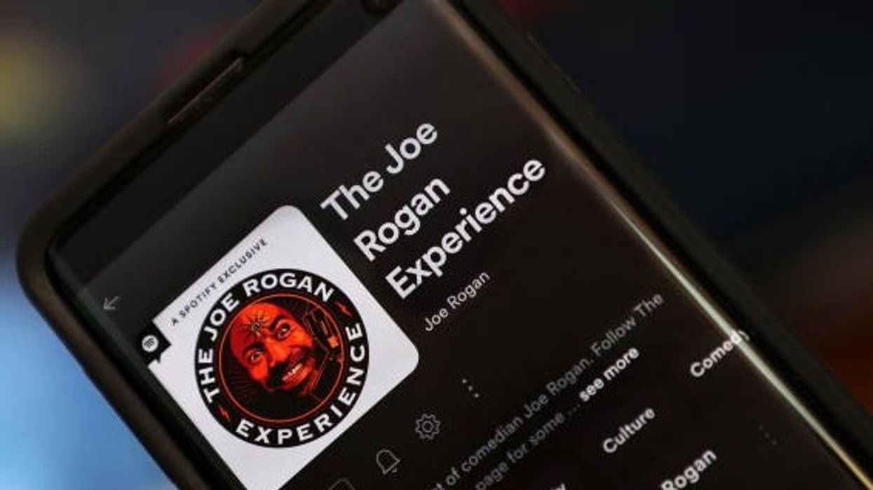 Joe Rogan stunned by Amouranth's OnlyFans earnings - and she wants to meet up