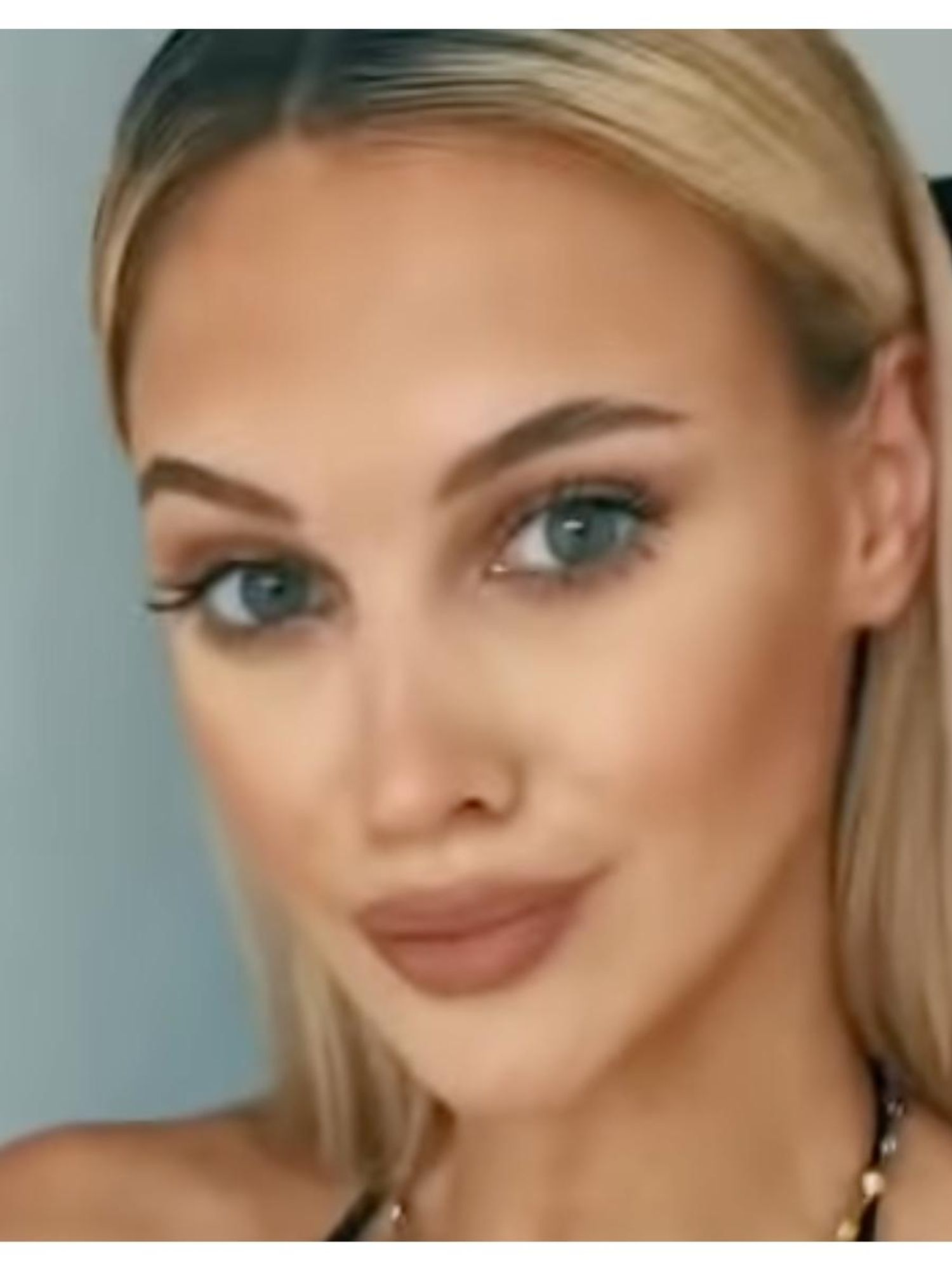 Model Veronika Rajek swoons over newly single Tom Brady after comeback win