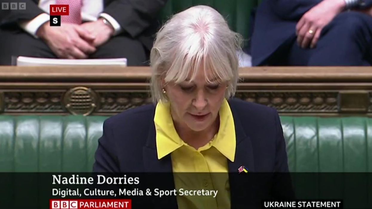 Nadine Dorries chokes up while thanking British journalists working in Ukraine