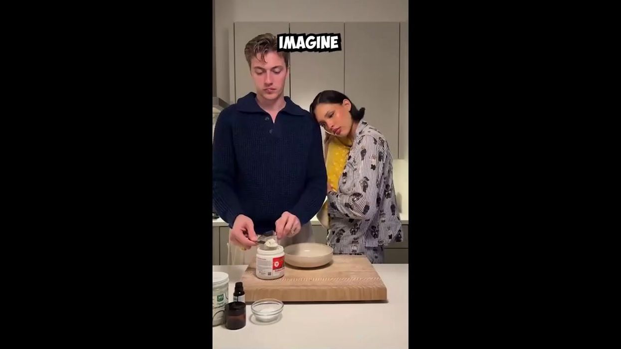 TikToker Nara Smith surprises followers by announcing fourth pregnancy