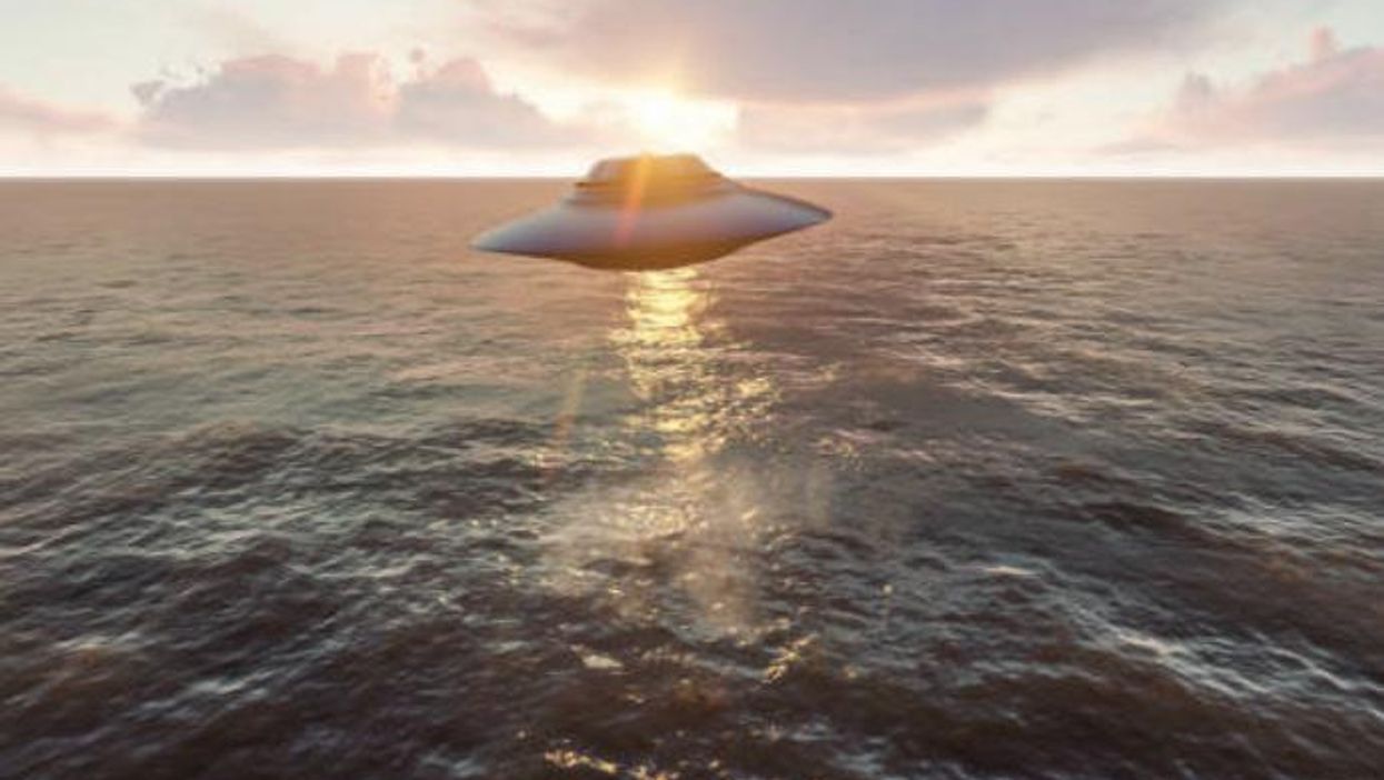 Naval crew claim their warship was swarmed by at least 100 UFOs