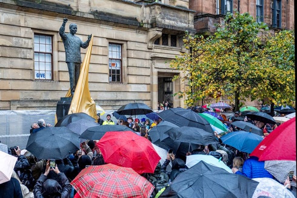 Nelson Mandela statue