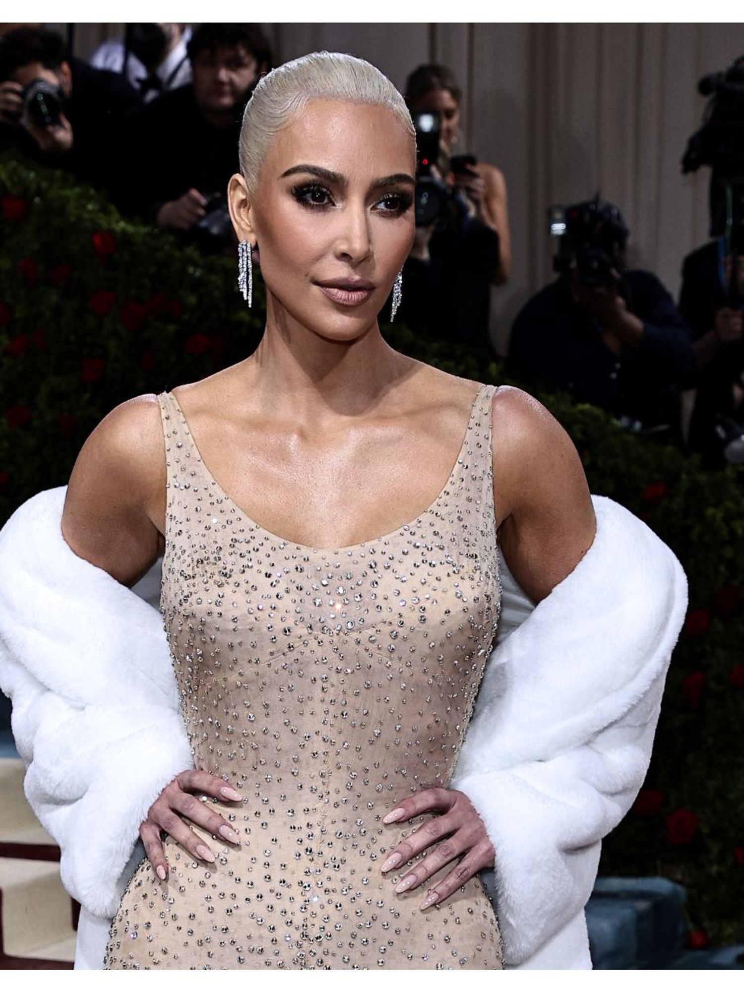 New footage suggests that Marilyn Monroe's dress was damaged before Kim Kardashian wore it