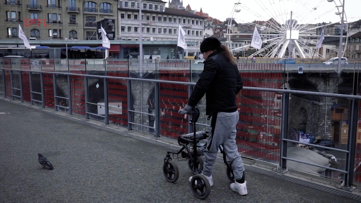 Brain implant allows man to ask for beer with just his thoughts