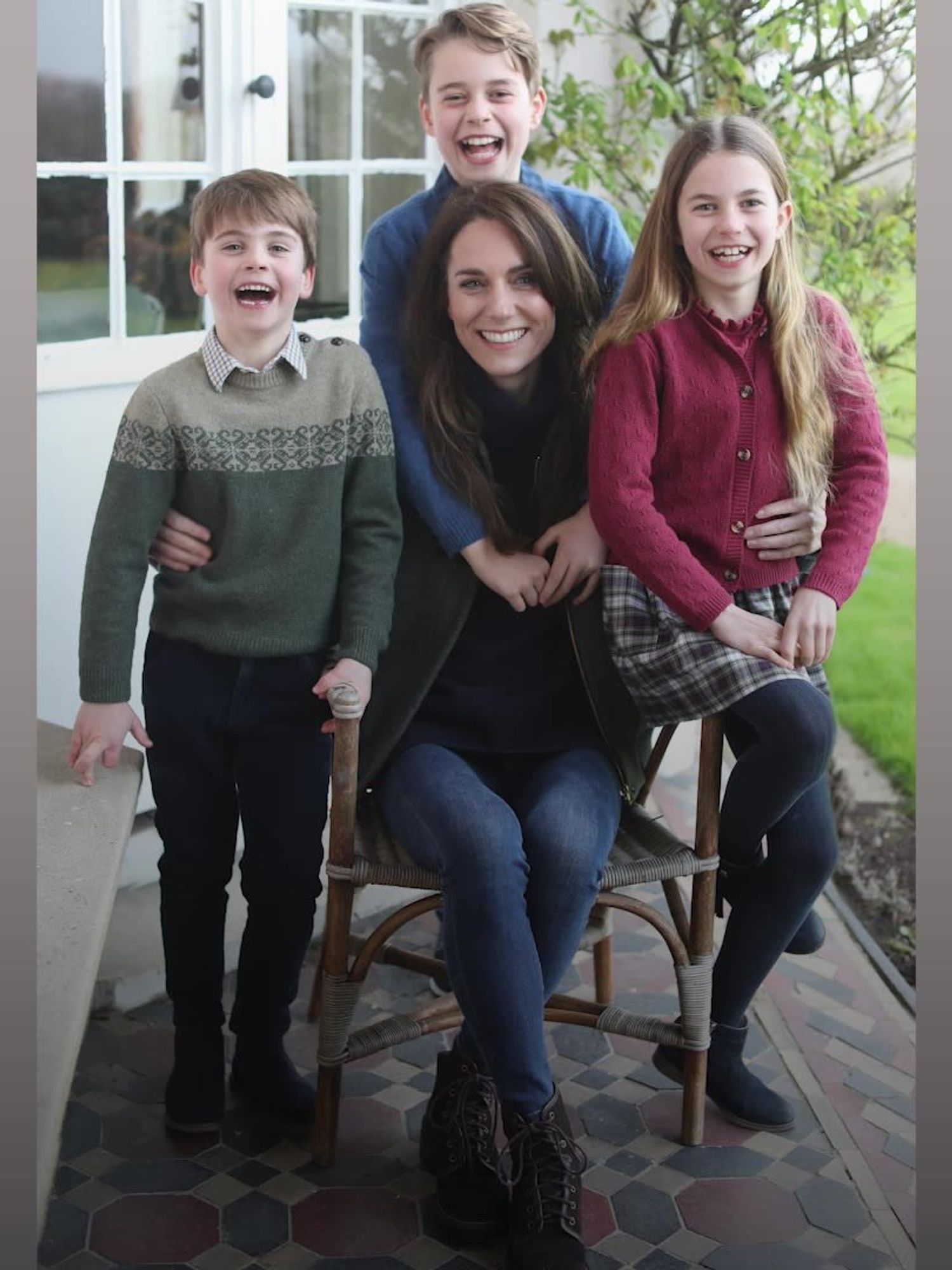 New Kate Middleton photo reignites online conspiracy theories
