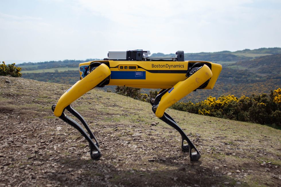 New robot climbs Blackford Hill in Edinburgh_ (002)