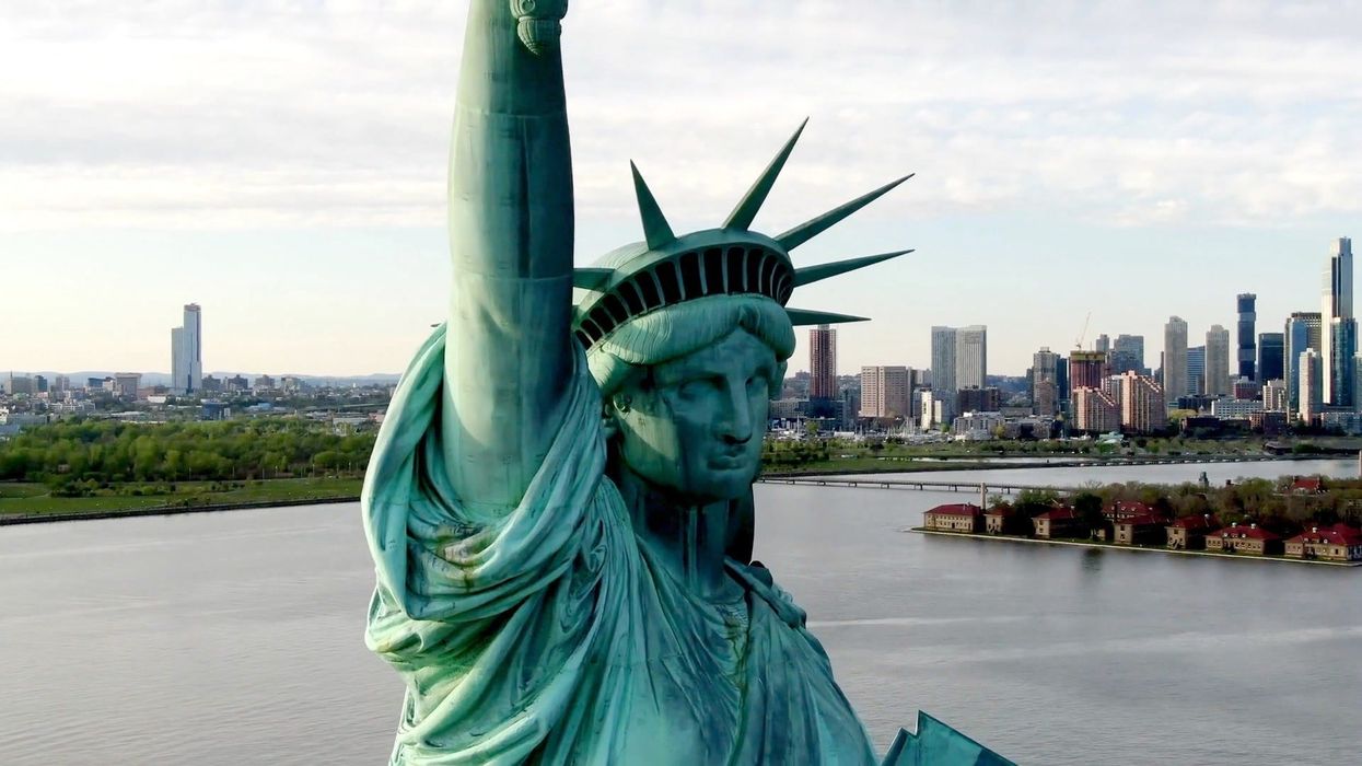 Diners are using wild methods to eat at this NYC hotspot