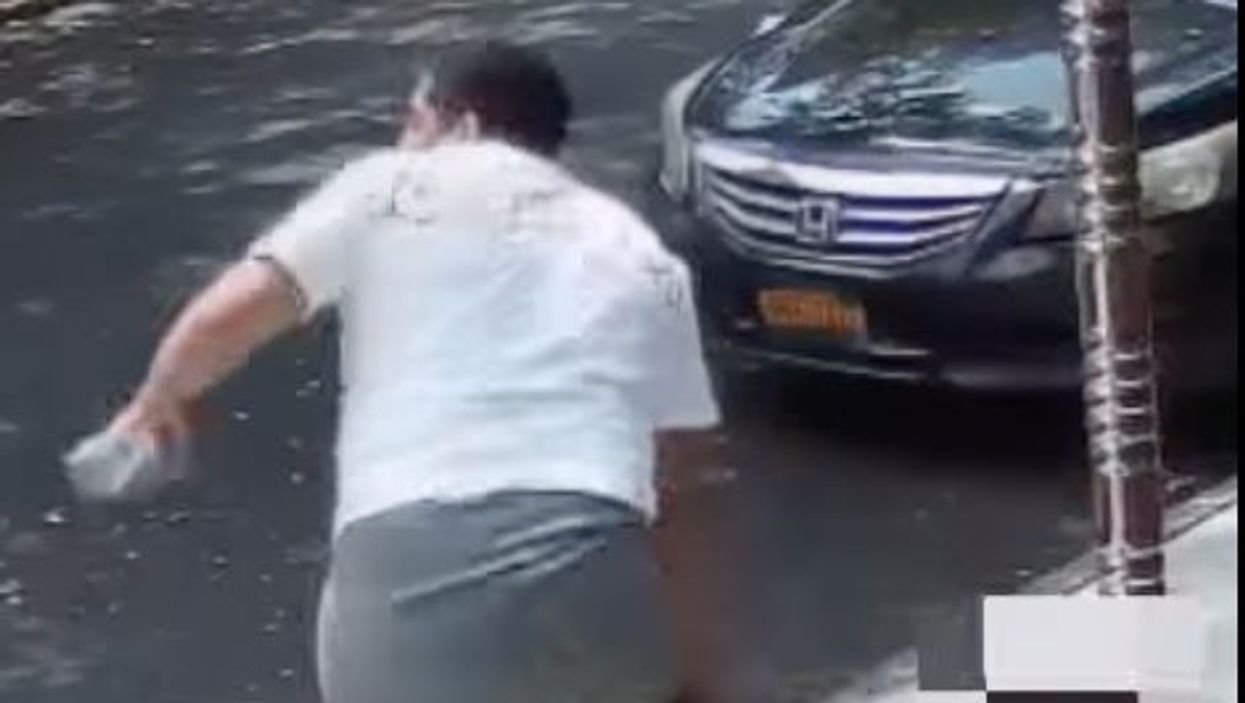 <p>New York street robber loses his shorts as instant karma is served</p>