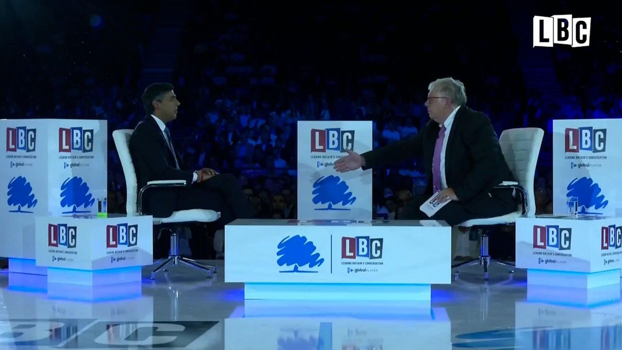 Nick Ferrari makes 'sick' £100 bet with Rishi Sunak about Rwanda deportations