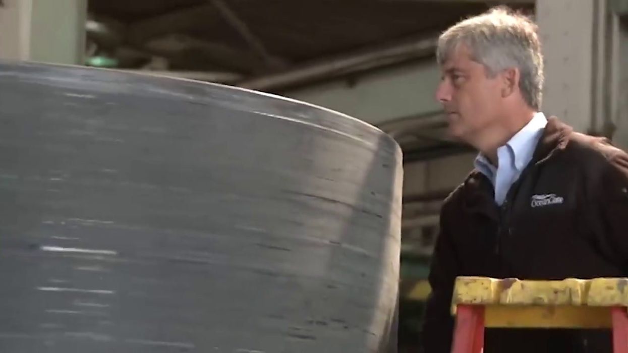 OceanGate CEO loses control of thrusters in resurfaced footage