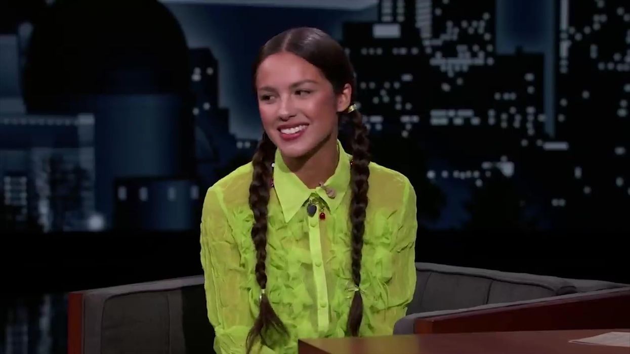 V from BTS whispering to Olivia Rodrigo has become a meme