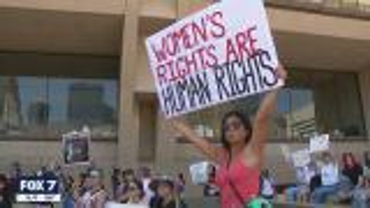 Browser extension shows people which political party companies are donating to