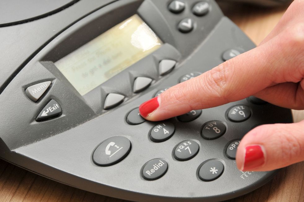 More than 1,000 volunteers sign up to call vulnerable or lonely patients