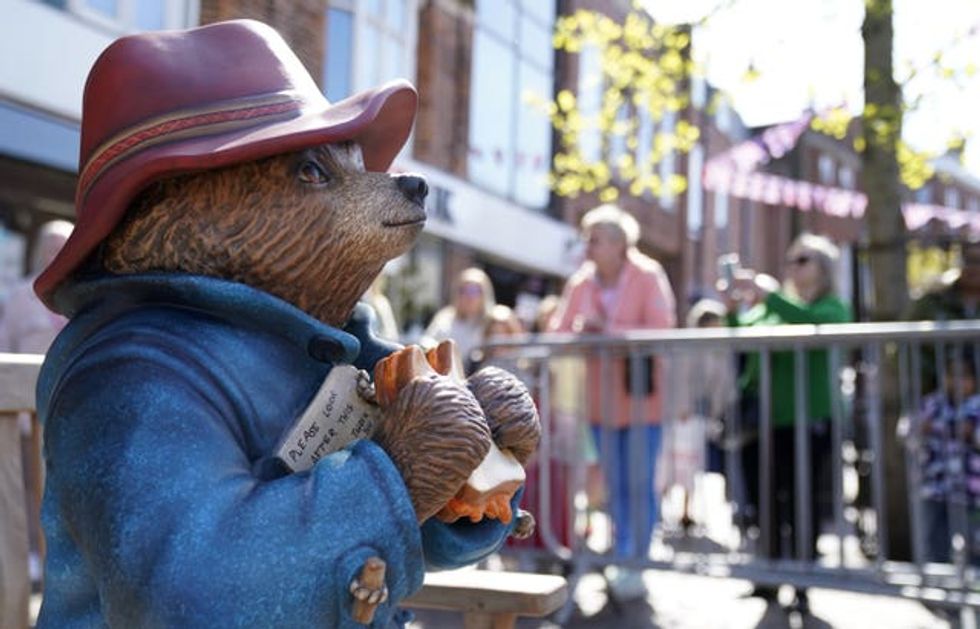 Paddington Bear statue returns to Newbury