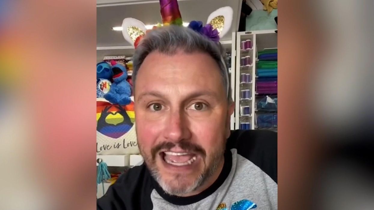 People are actually trying to ban ‘fat Santas’ from shopping centres