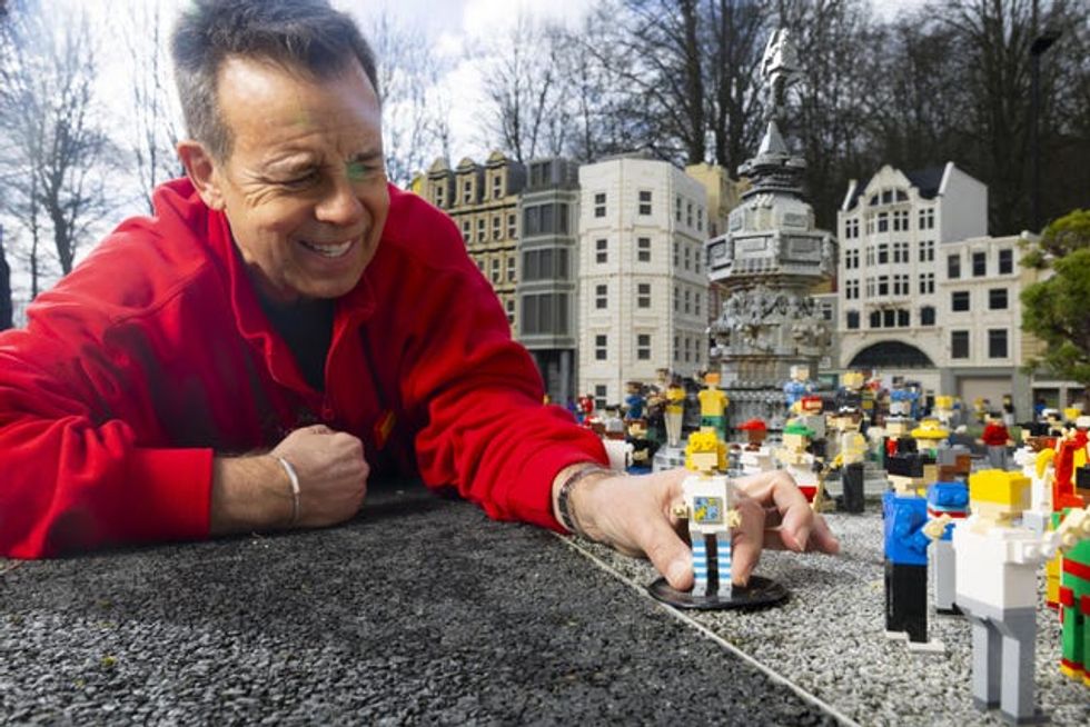 Pat Sharp unveils \u20181996 High Street\u2019 in Miniland at Legoland Windsor Resort