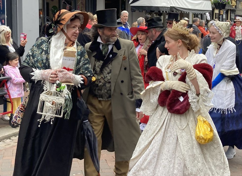 Hundreds dress in Dickensian period costume to mark Queen’s Platinum Jubilee