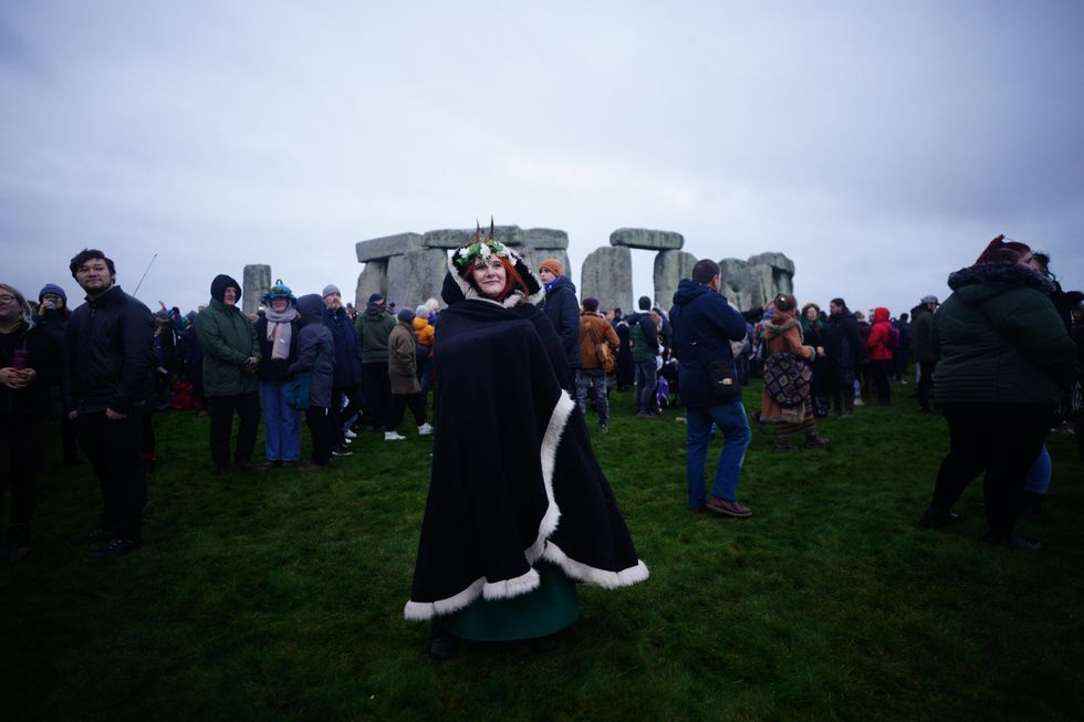 Thousands gather at Stonehenge for winter solstice