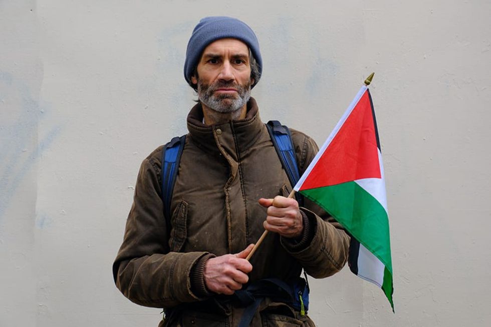British playwright embarks on 150-mile fasting pilgrimage for Palestine