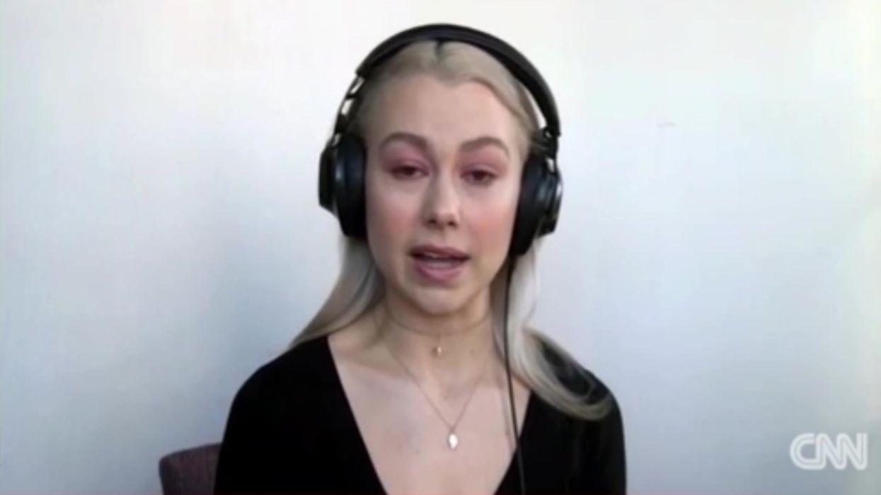 Phoebe Bridgers praised for revealing she had an abortion last year