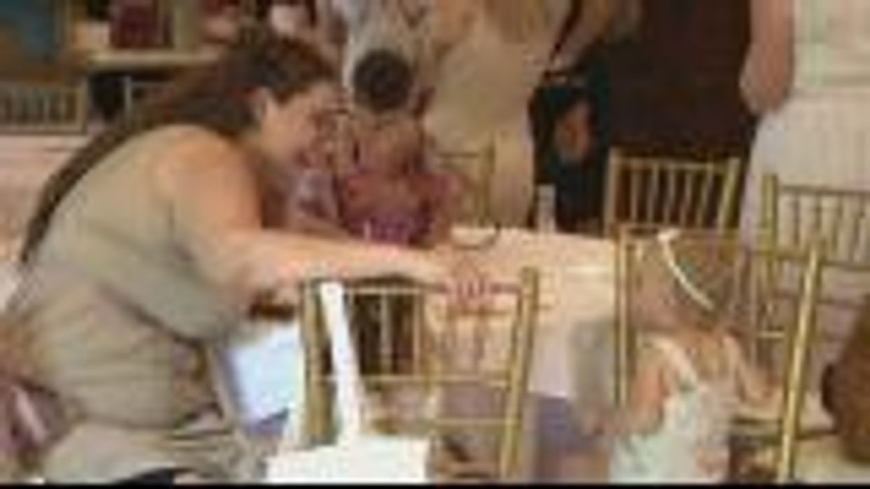 Mother lets friend breastfeed her baby so she can have a few drinks