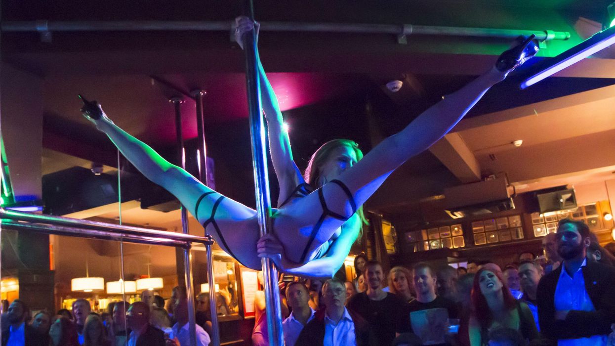 Oqituvchilarning fotosuratlari Xxx porno massaj