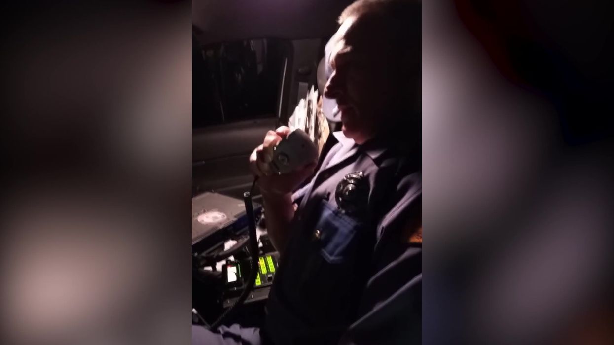 Police officer who told governor to 'kiss my a**' over vaccine mandate dies from Covid