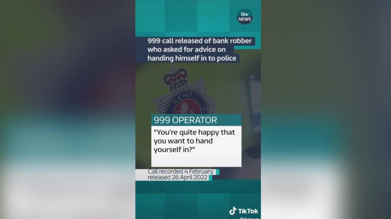 Bank robber calls 999 for advice on handing himself in to police