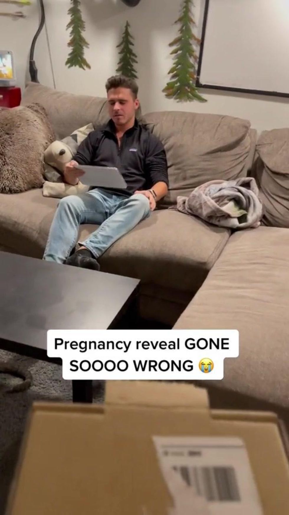 Pregnancy Reveal Goes Wrong As Boyfriend Mistakes Positive Test For Covid Indy100