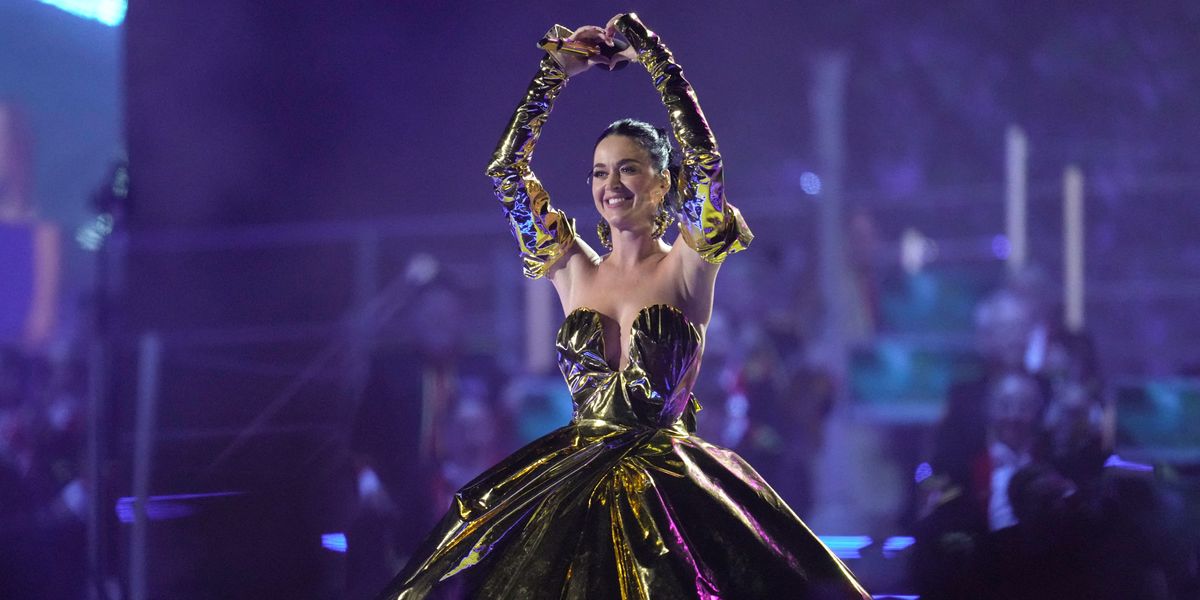 'Awkward' Katy Perry lyric during coronation concert raises eyebrows