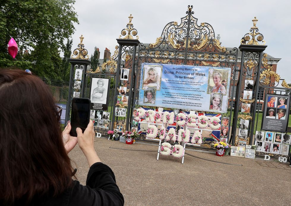 Princess Diana Statue To Be Unveiled For Her 60th Birthday